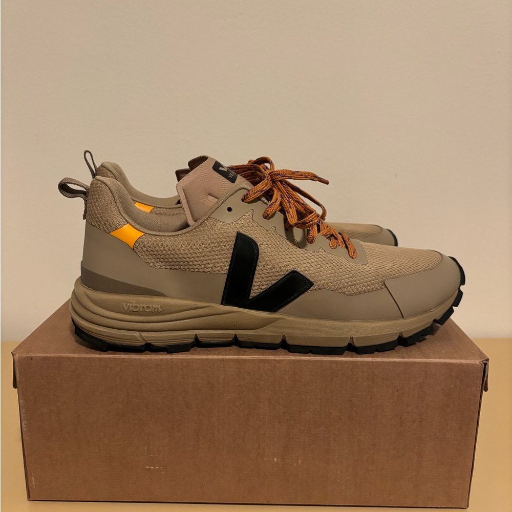 Veja Brown Men’s Dekkan